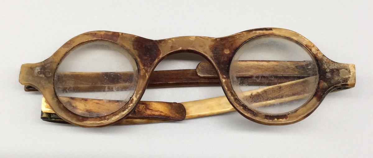 1965.1638 Spectacles, view1