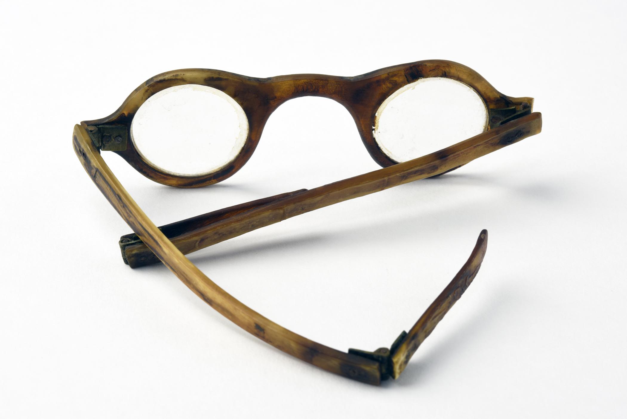1965.1638 Spectacles, view 2