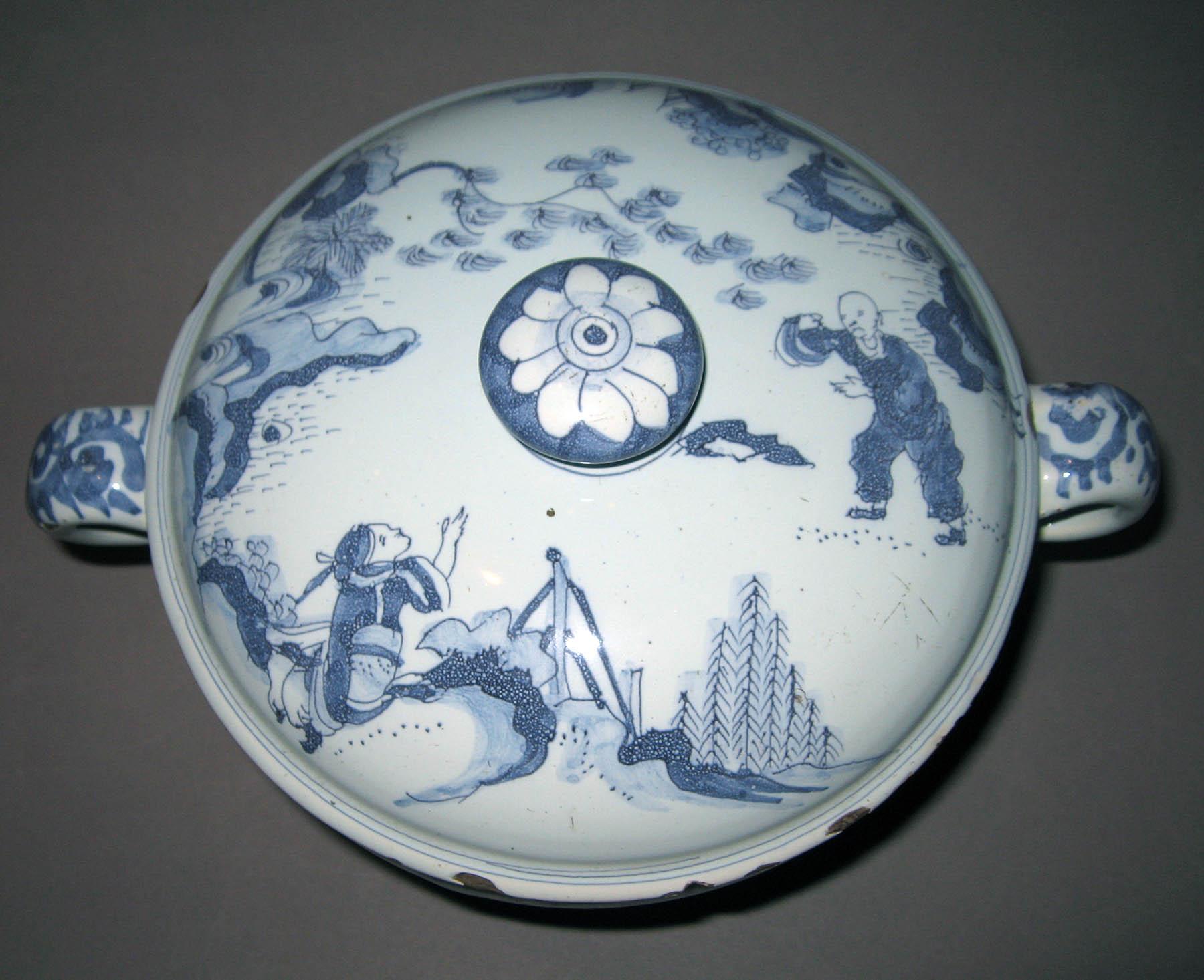 1965.1639 A, B Earthenware footed bowl with cover (cover)