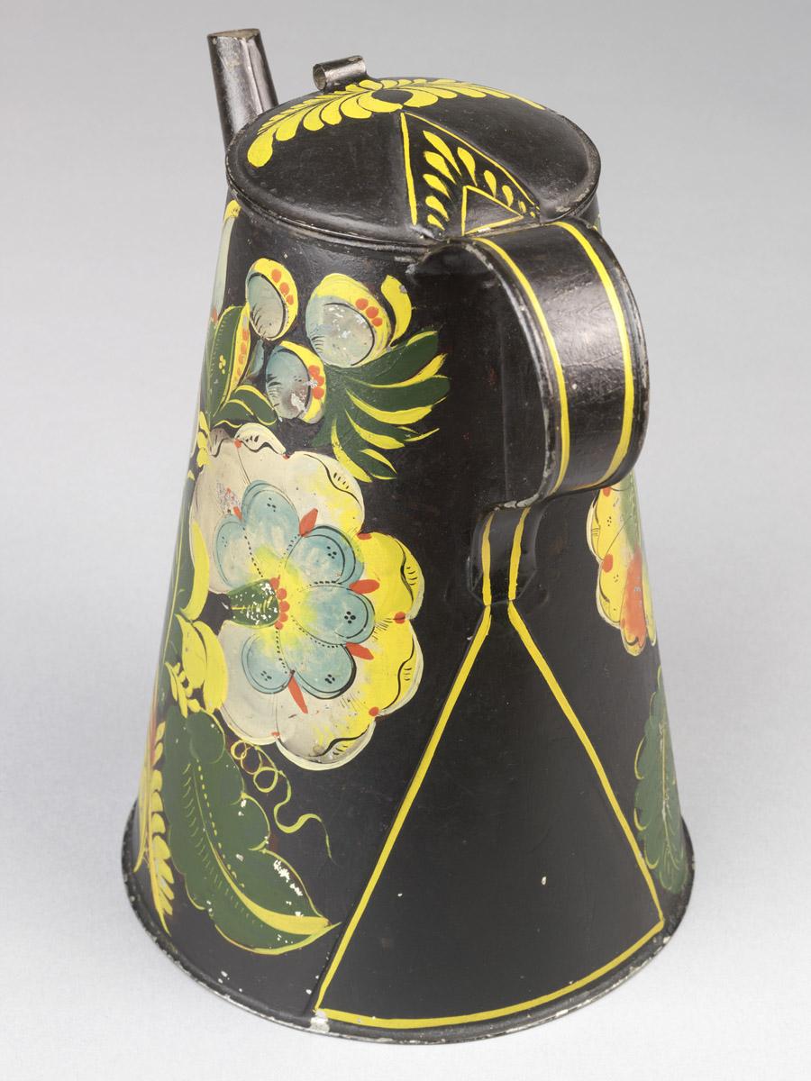 1965.1673 Coffee pot, view 3