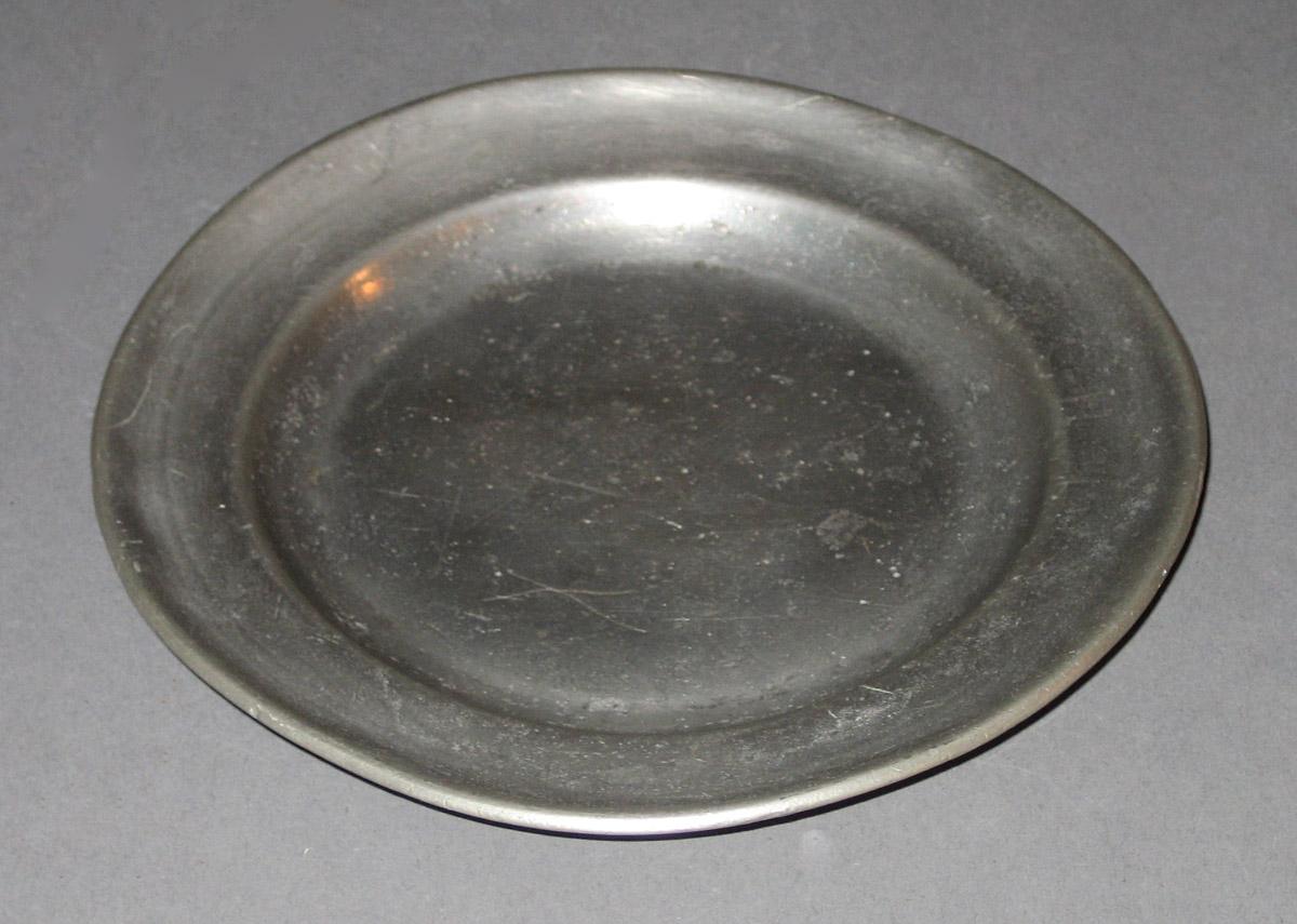 1965.1677 Plate