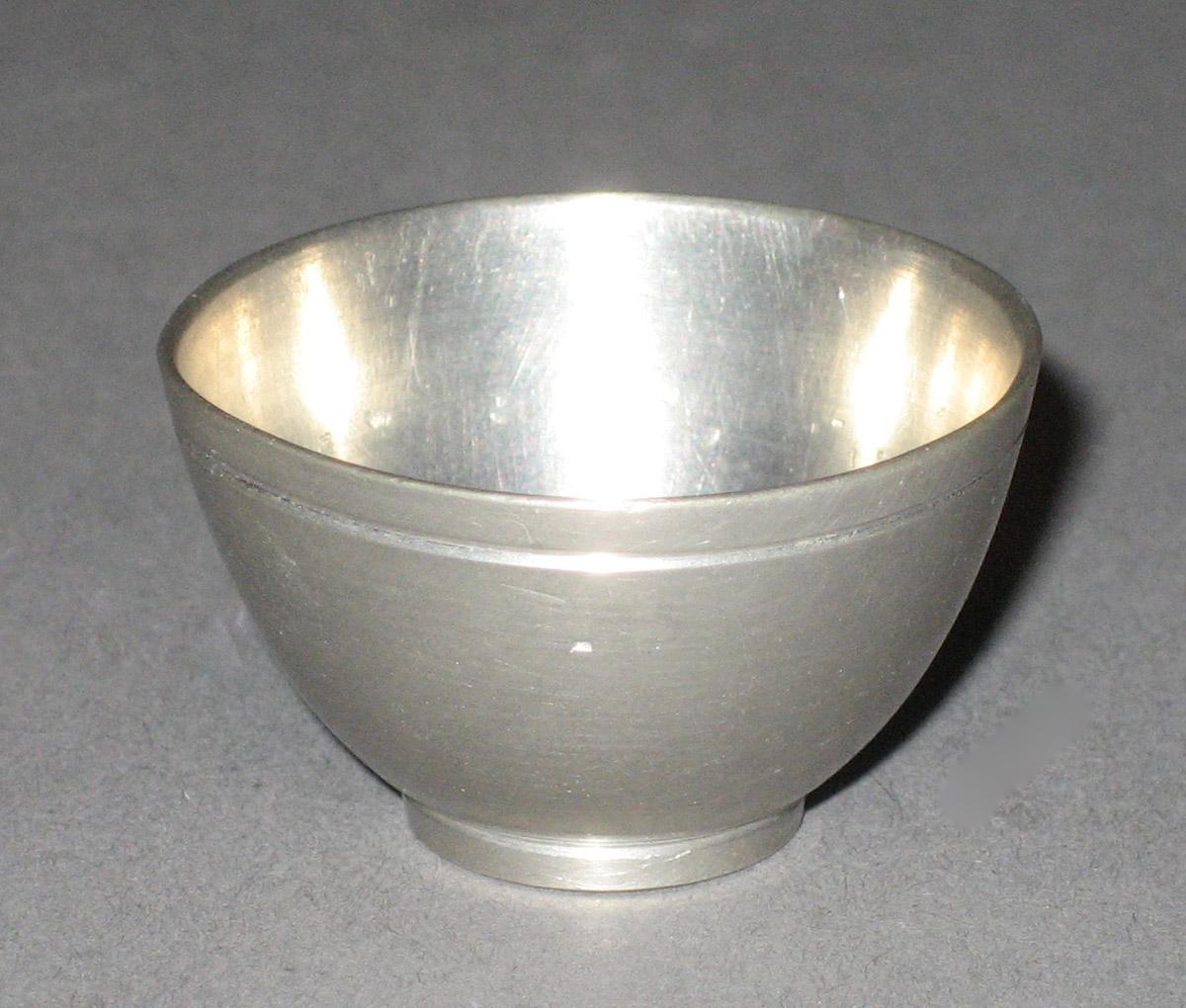 1965.1679.001 Cup