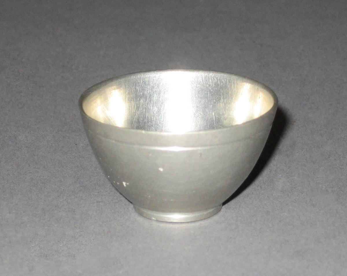 1965.1679.004 Teabowl