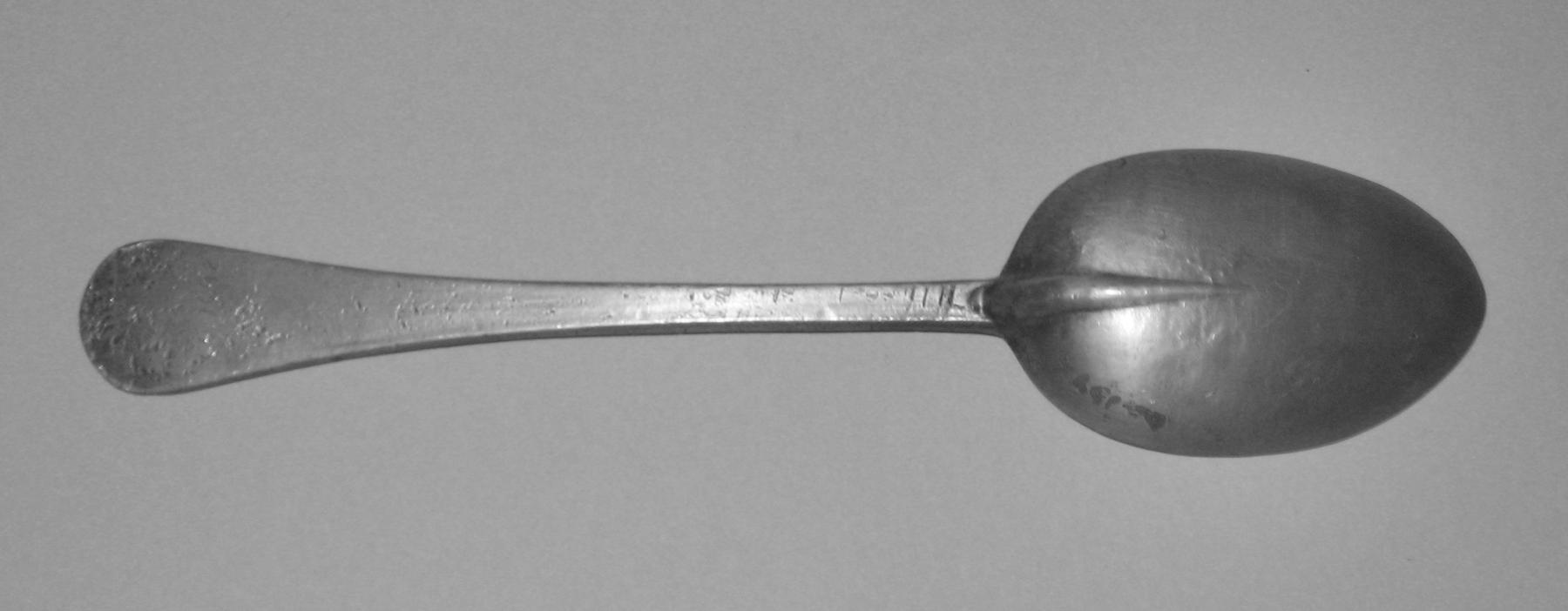 1965.1692 Pewter spoon (side 2)