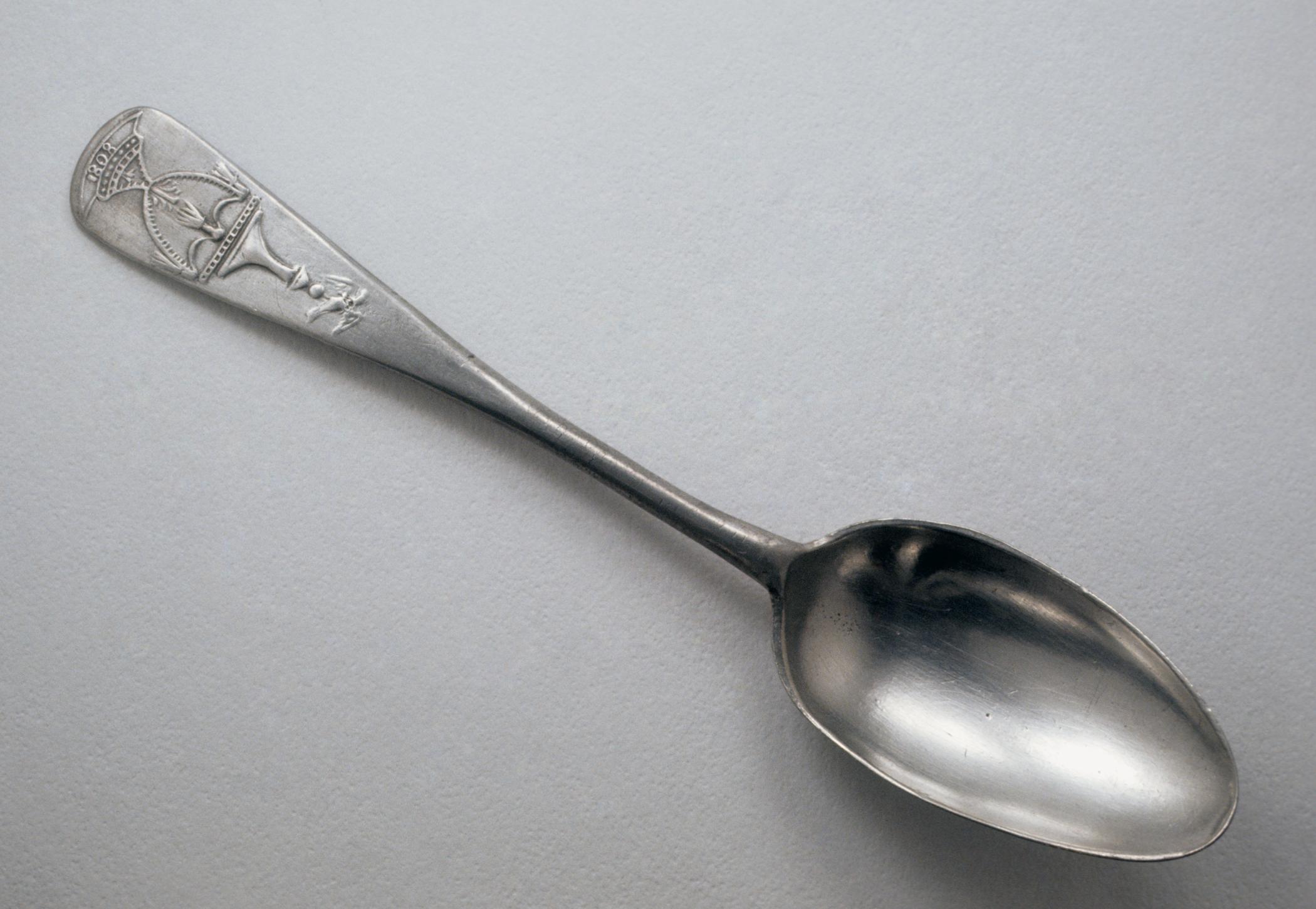 1965.1694 Pewter spoon