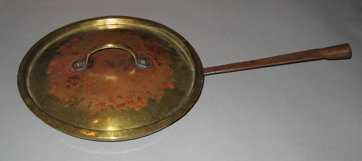 1965.1697 A, B Mold Pan and Lid