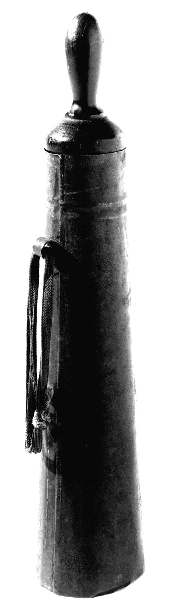 1965.1699 A, B Lighter & Case