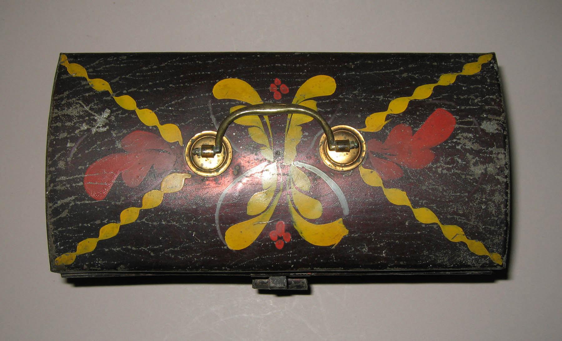 1965.1723 Box Lid view