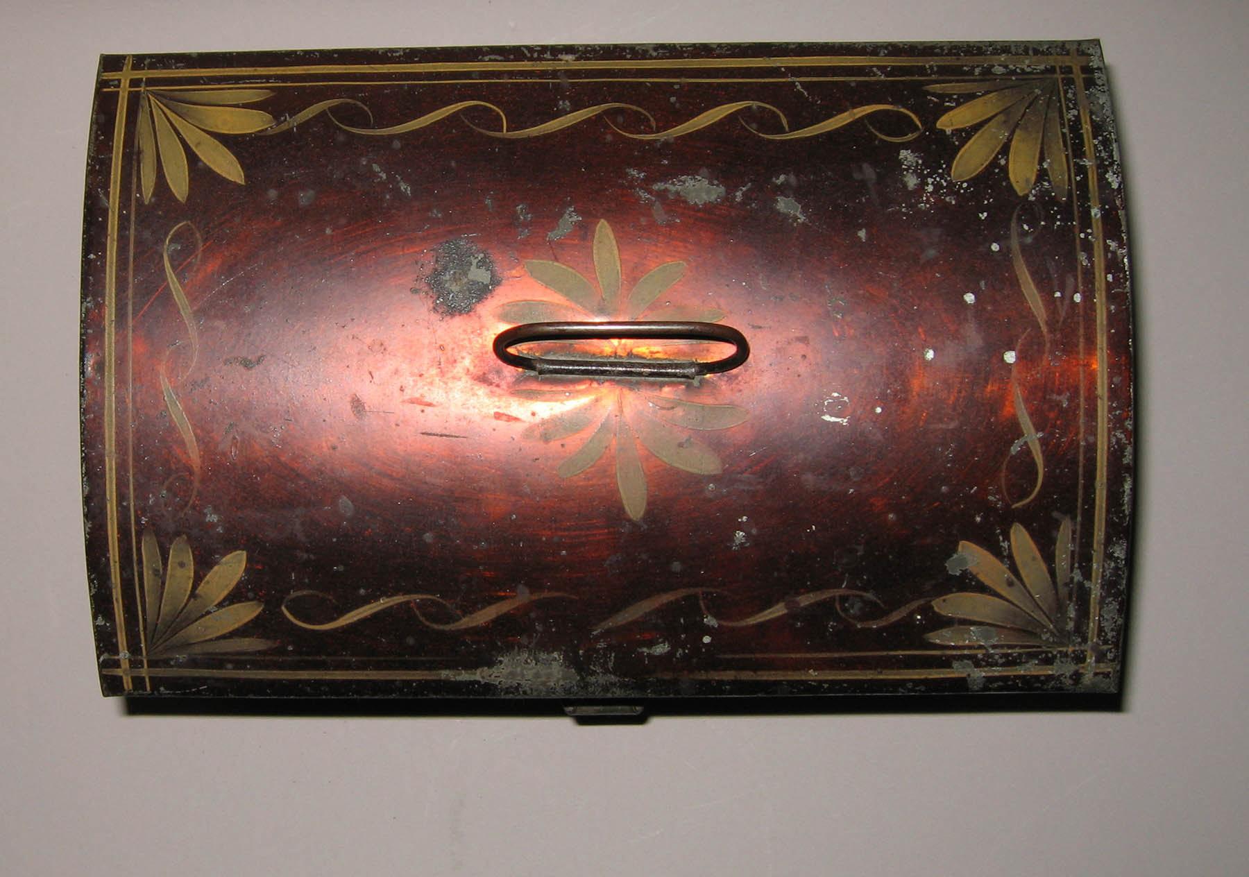1965.1743 Box Lid View