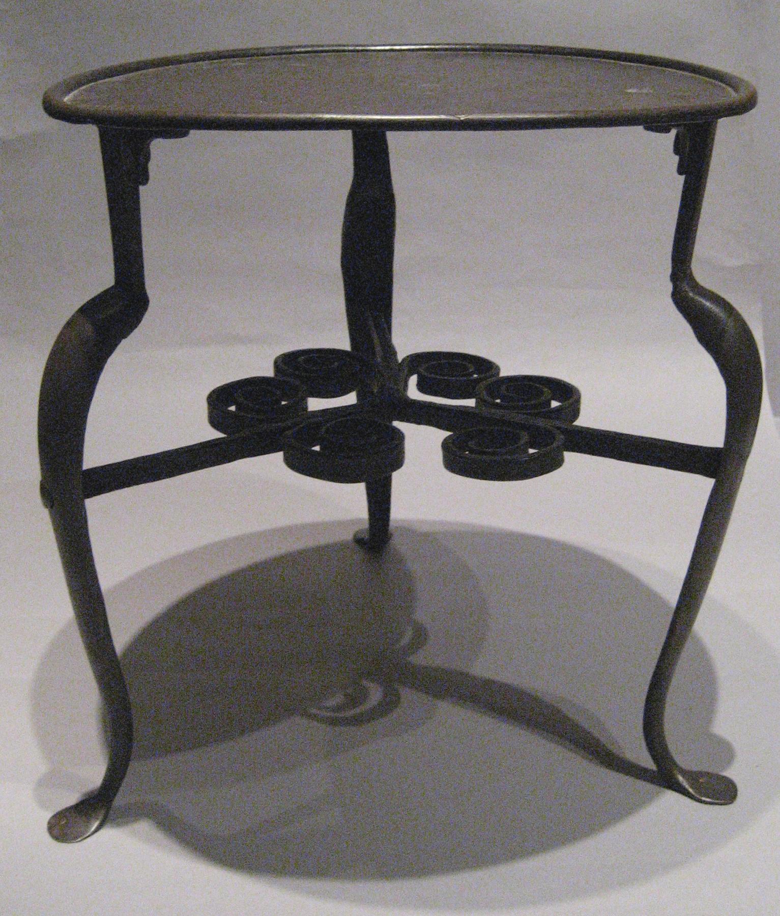 1965.1755 Trivet
