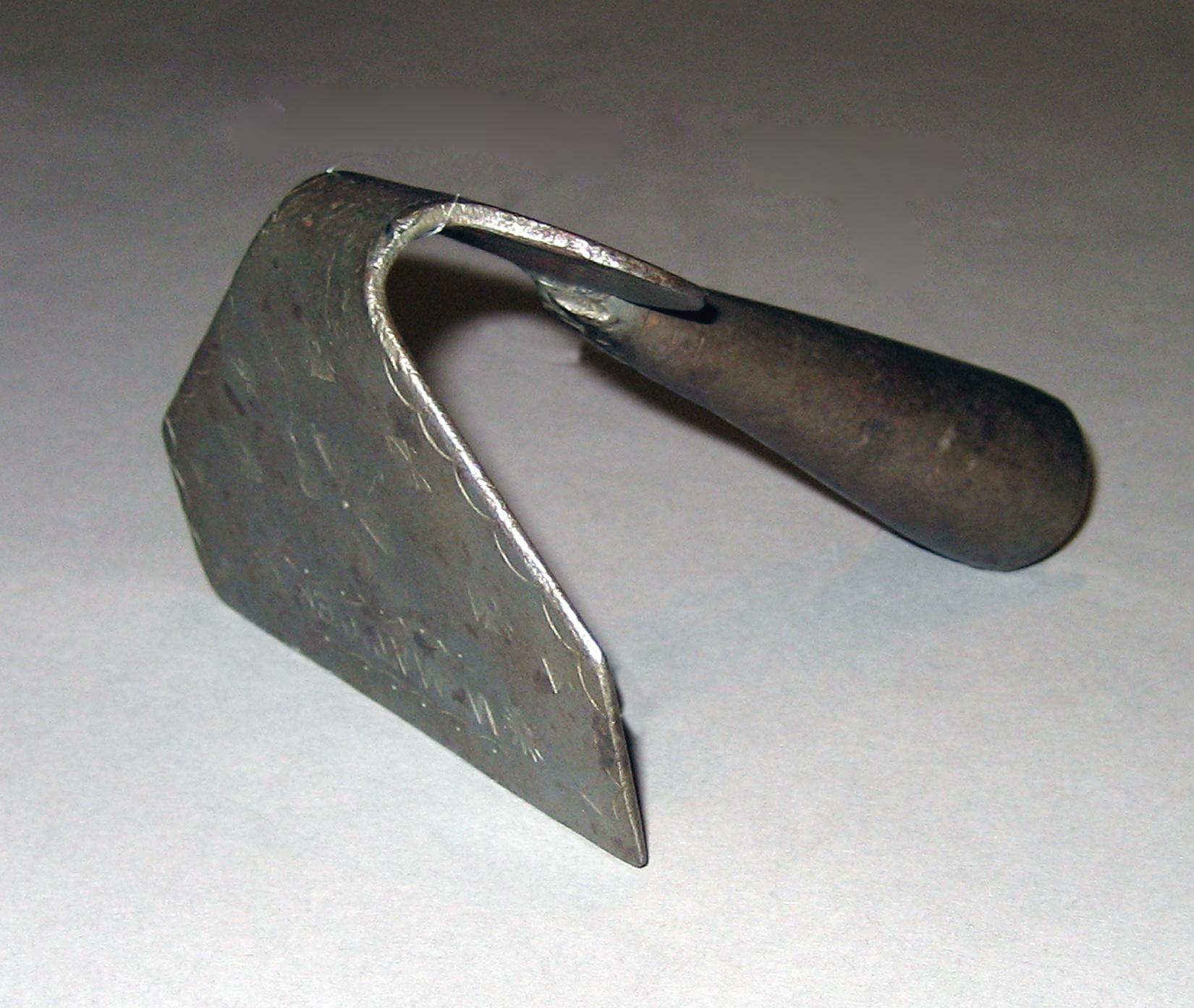 1965.1789 Dough scraper