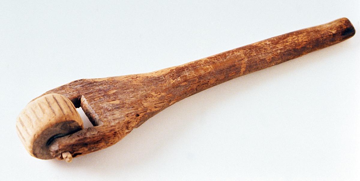 1965.1796 Coggle or Rouletting Wheel