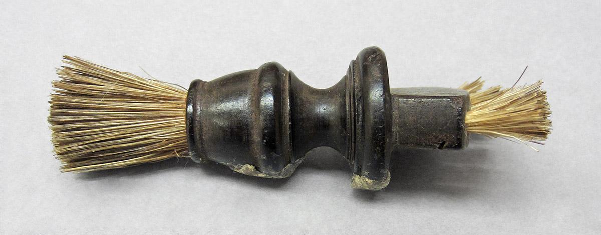 1965.1805, Brush, side 2