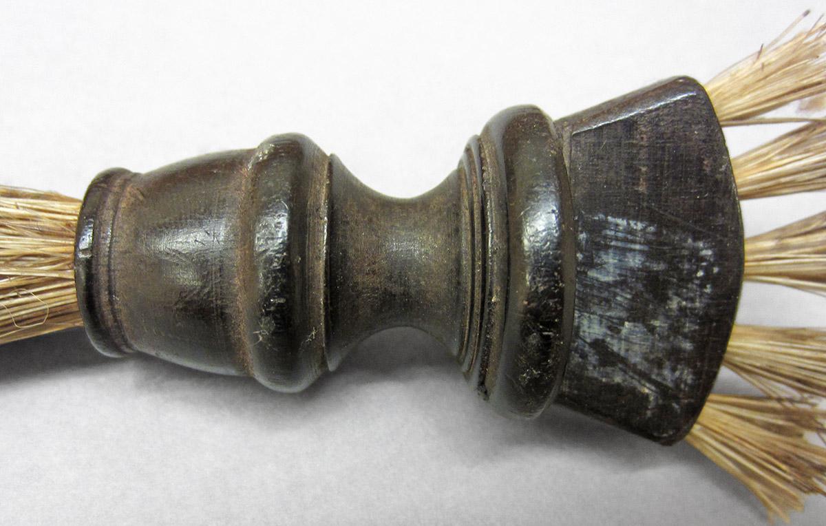 1965.1805, Brush, handle