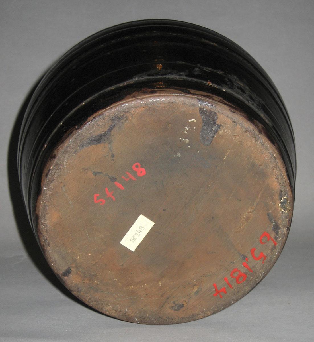 1965.1814 Jar (bottom)
