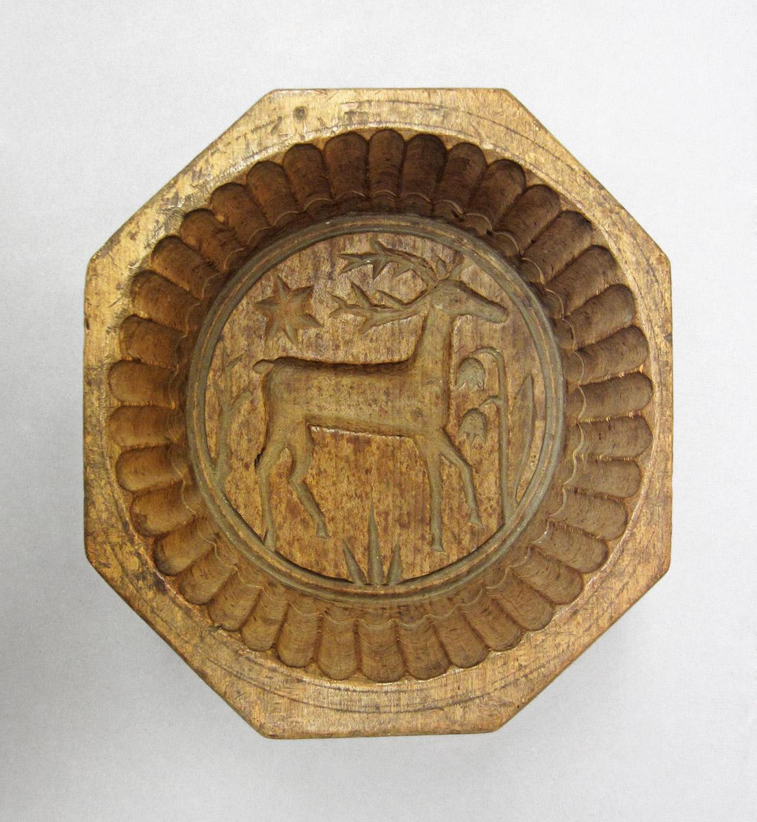 1965.1819, Butter mold, top