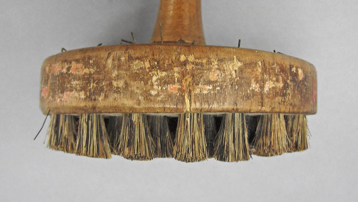 1965.1831, Brush, head side