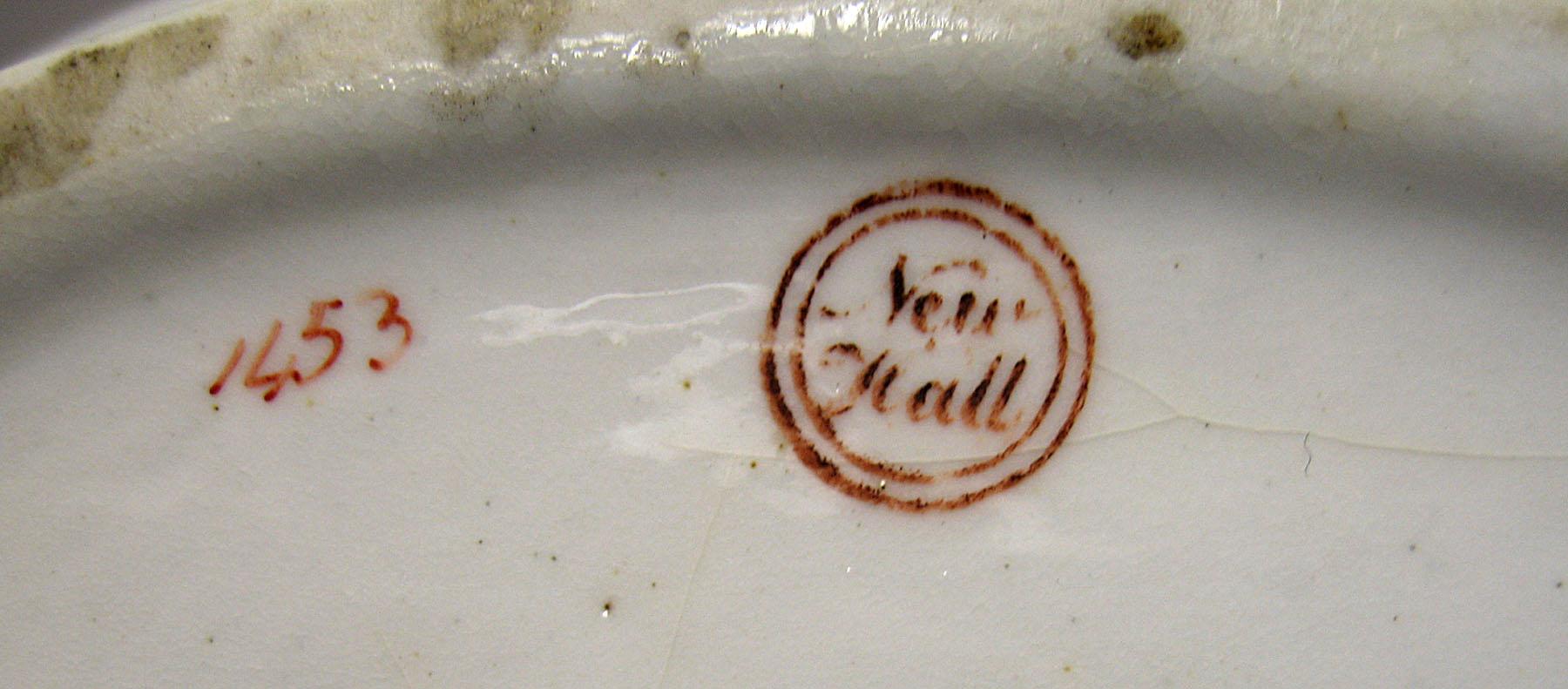 1956.0017.002 A, B Teapot (mark)