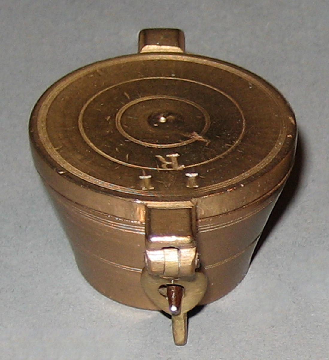 1965.1835 A Weight Case