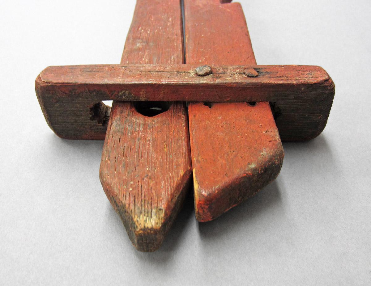 1965.1854, Trammel, end detail 1