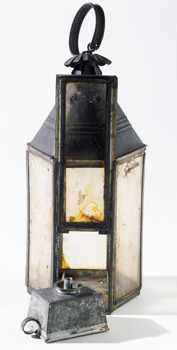 1965.1880 A-D Lantern, View 2