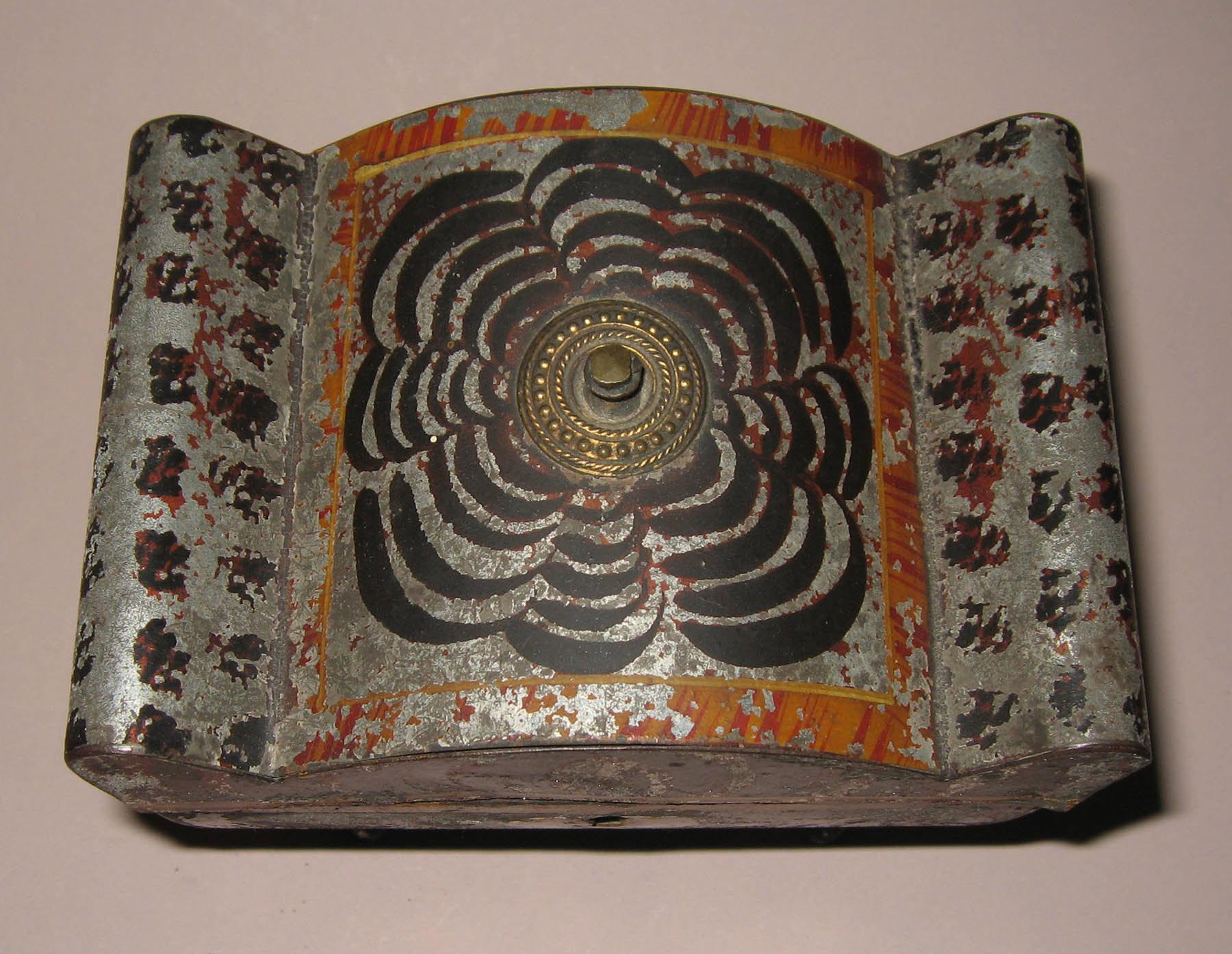 1965.1881 Tea caddy top