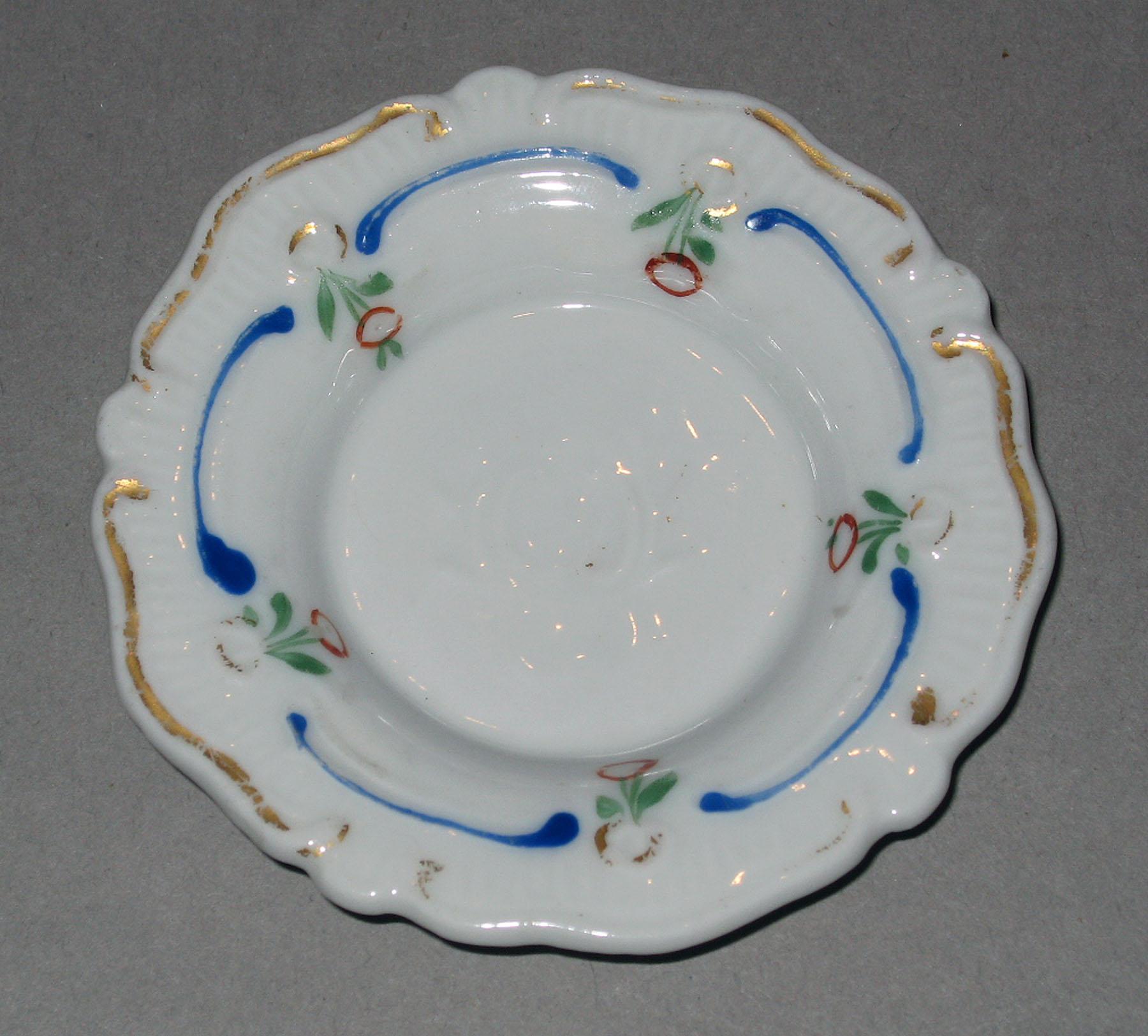 1965.1893.004 Porcelain plate