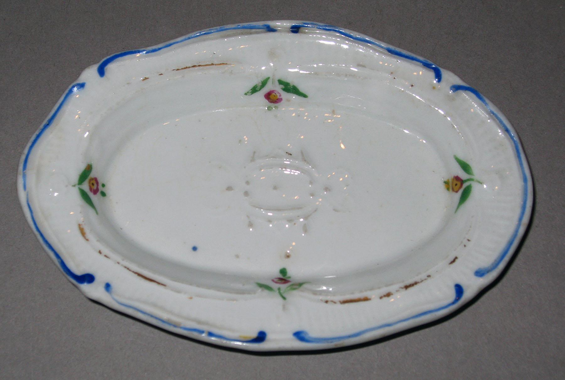 1965.1896 Porcelain platter