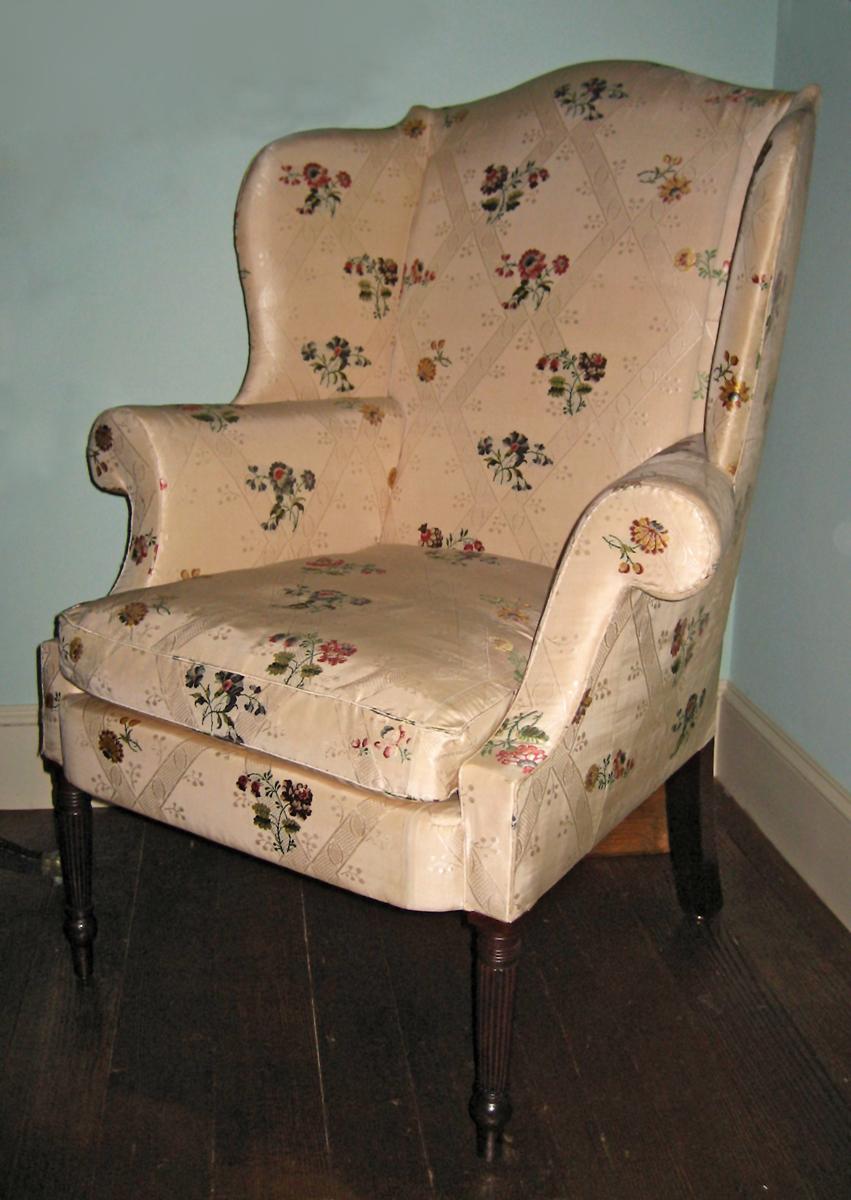 1956.0018.001 Easy chair view 2