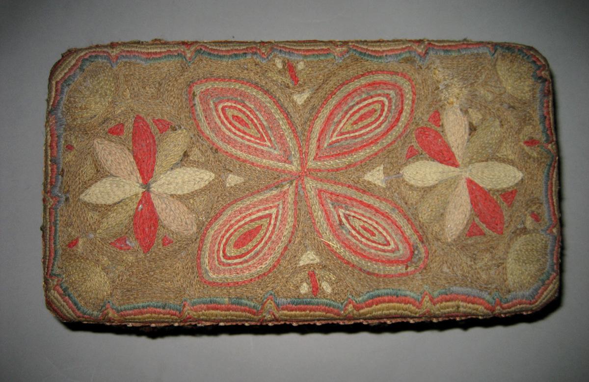1965.1915 footstool