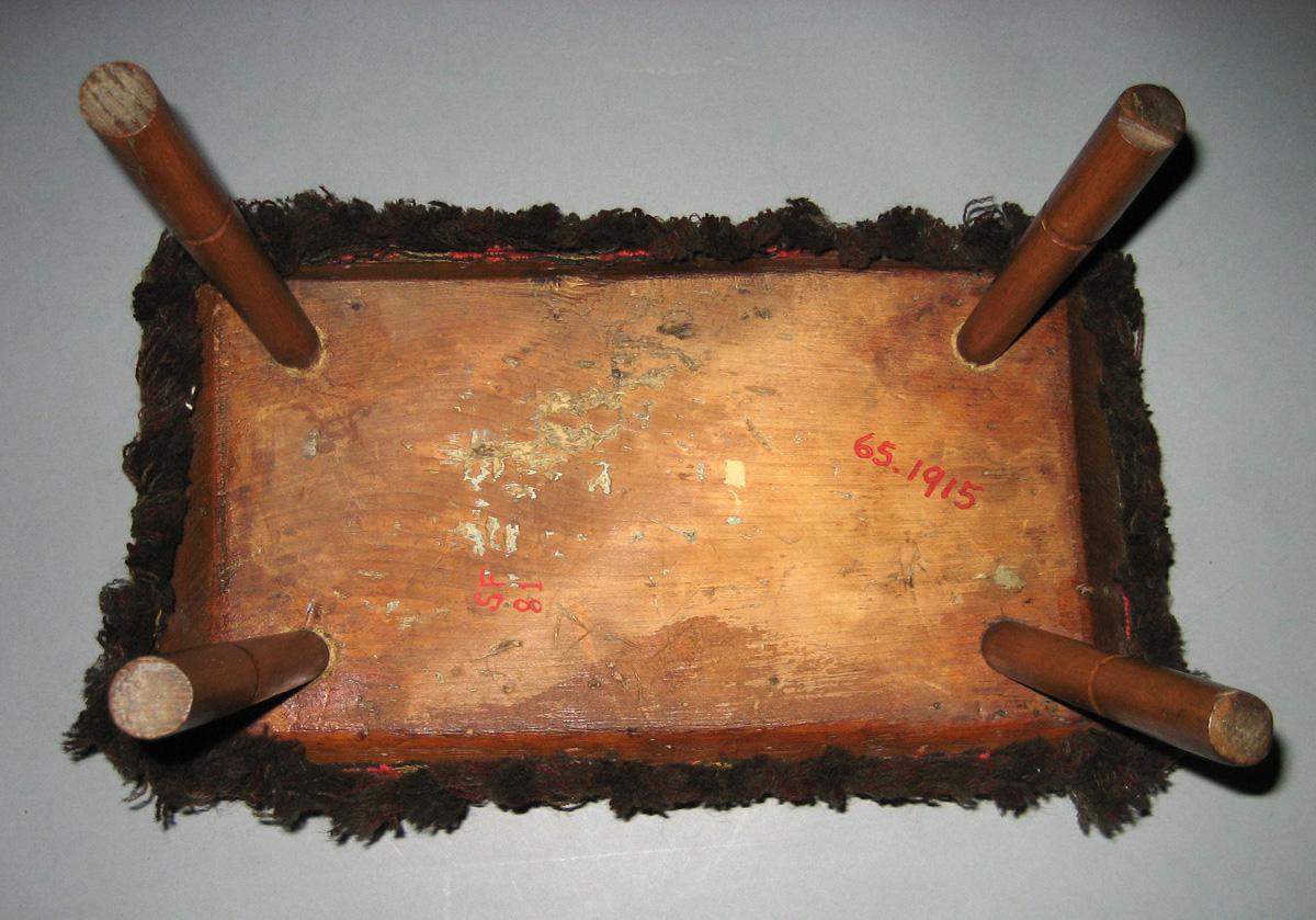 1965.1915 footstool reverse
