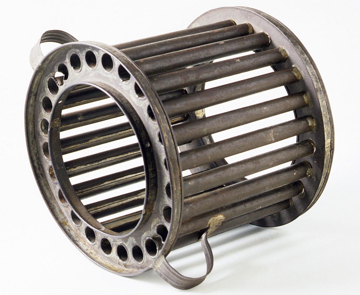 1965.2028 Candle Mold