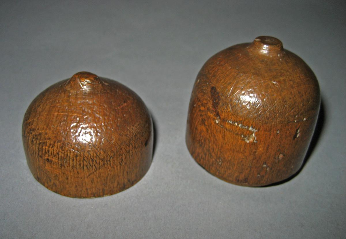 1965.2073 a, b Box view 2