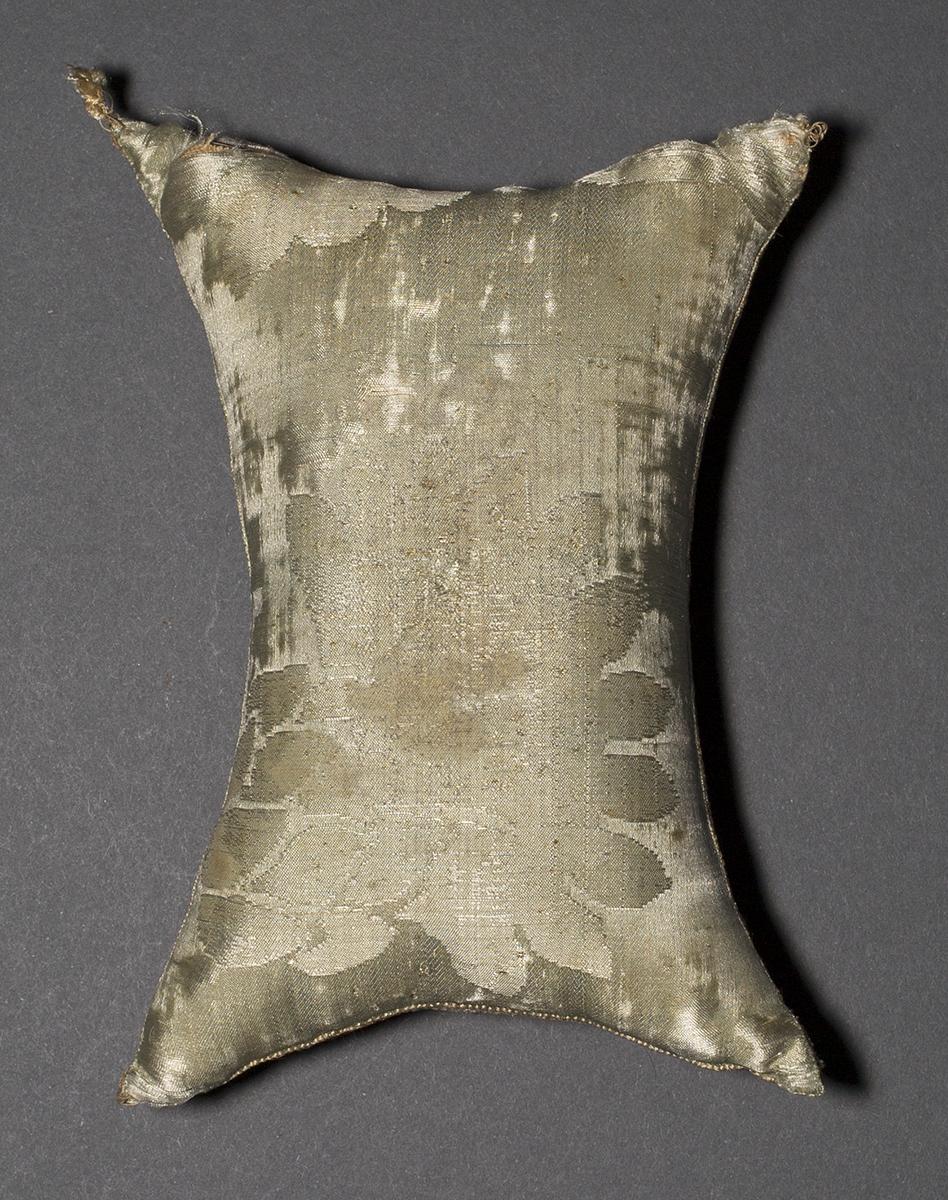 1965.2078 Pincushion, View 2