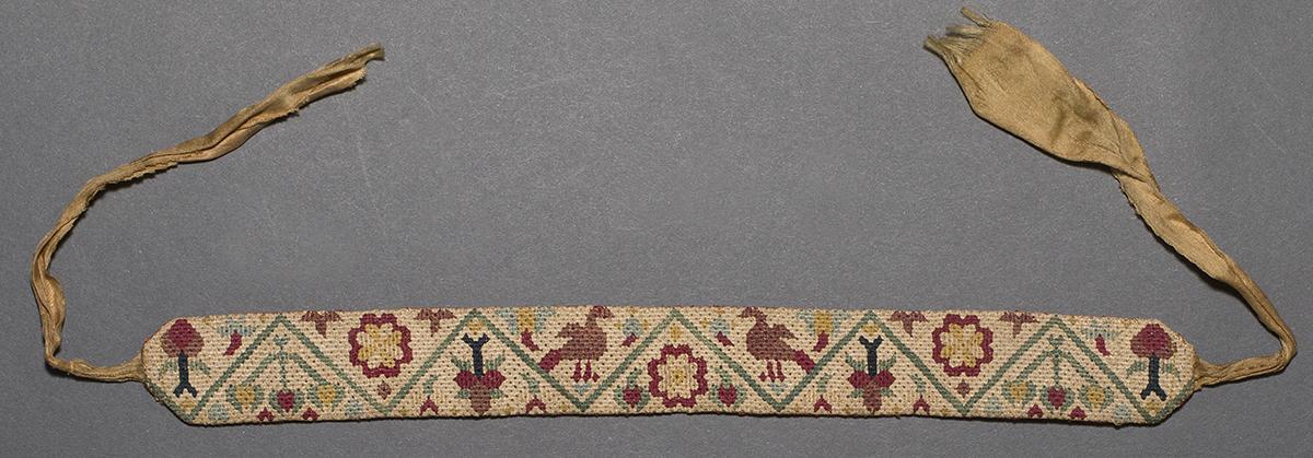 1965.2082.002 Garter