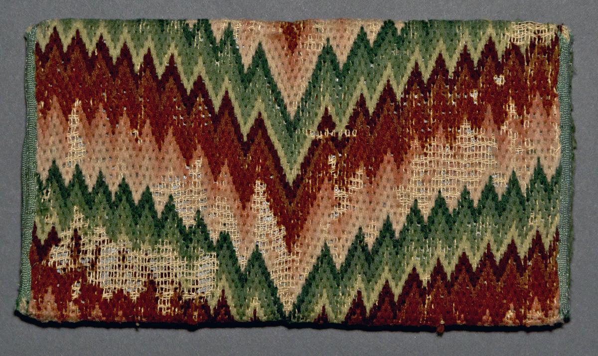 1965.2089 Pocketbook, View 2