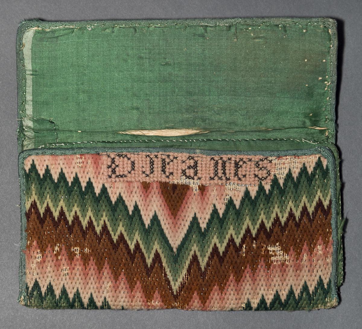 1965.2089 Pocketbook, Inside