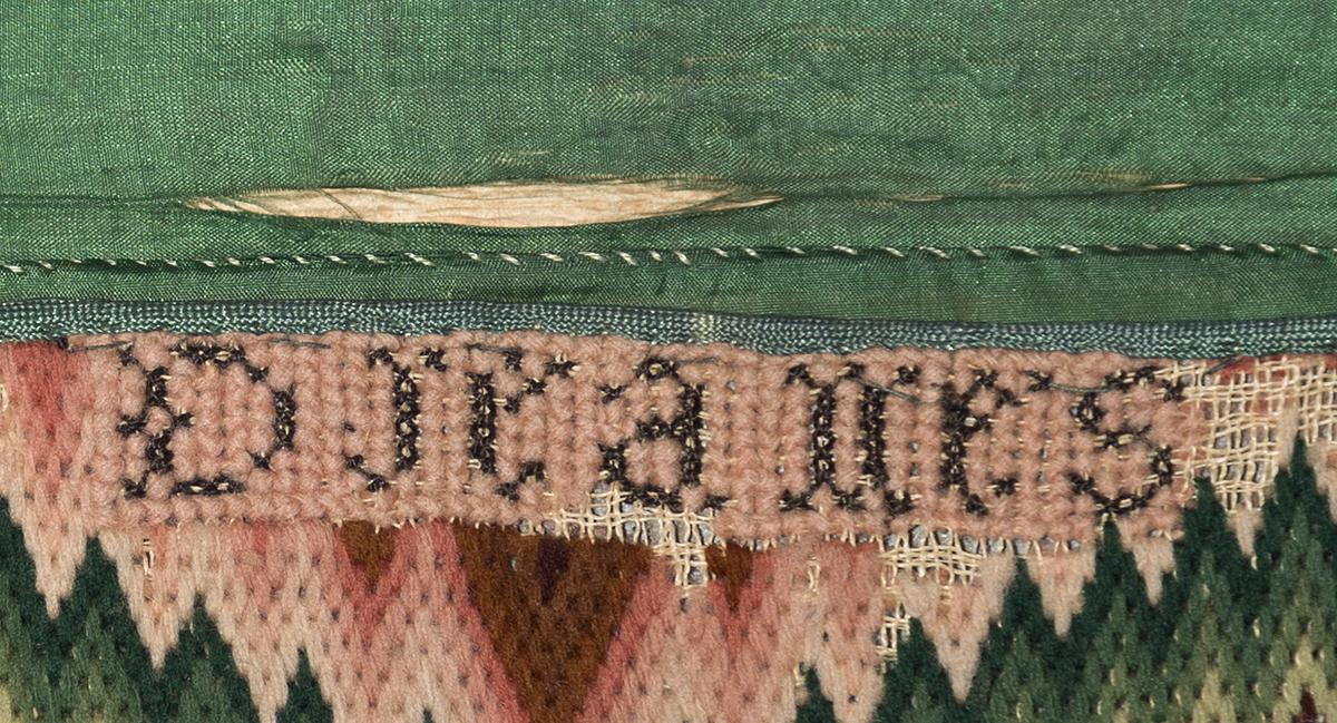 1965.2089 Pocketbook, Inside Detail
