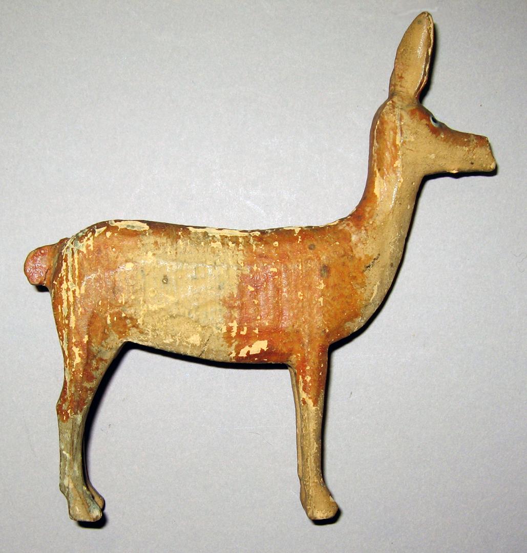 1965.2107.004 Four-legged animal (profile)