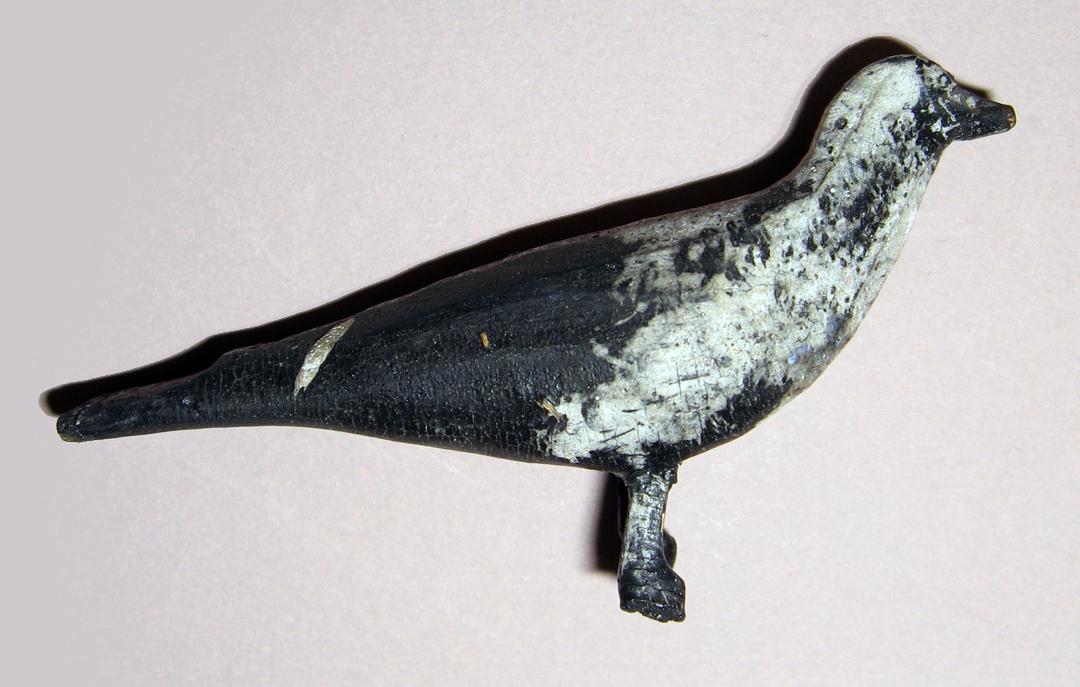 1965.2107.017 Bird (profile}
