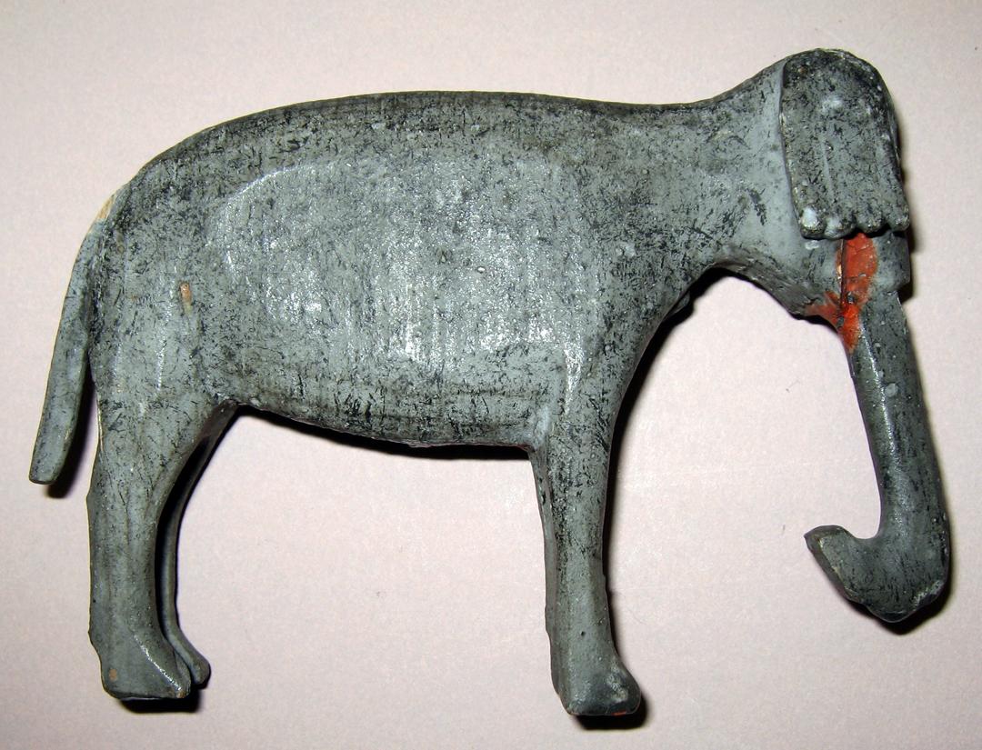 1965.2107.069 Elephant (profile)