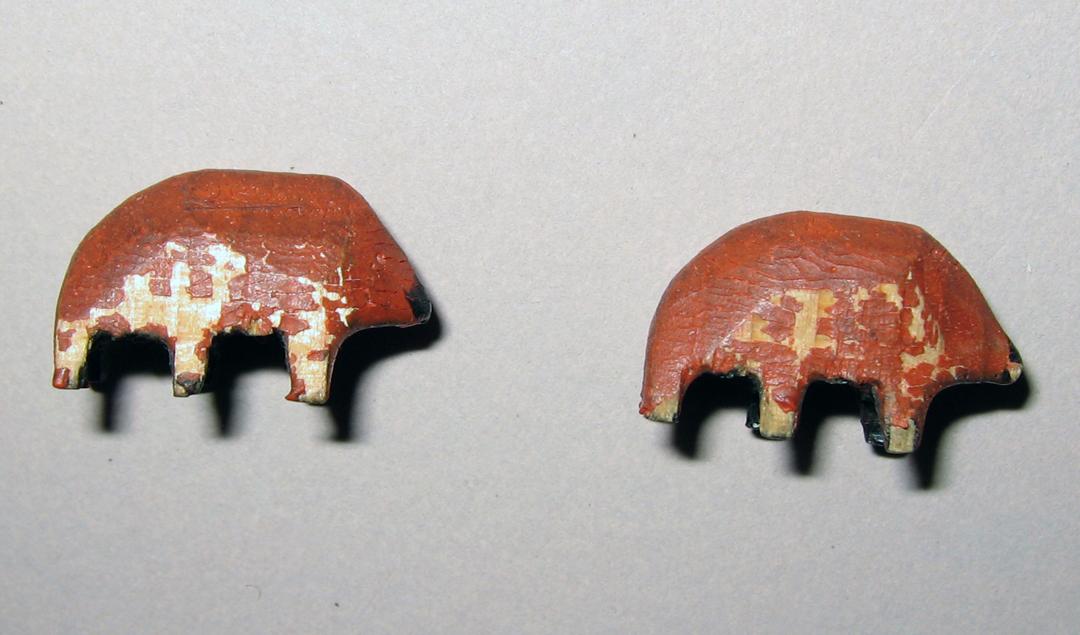 1965.2107.100-.101 Six legged animals (profile)