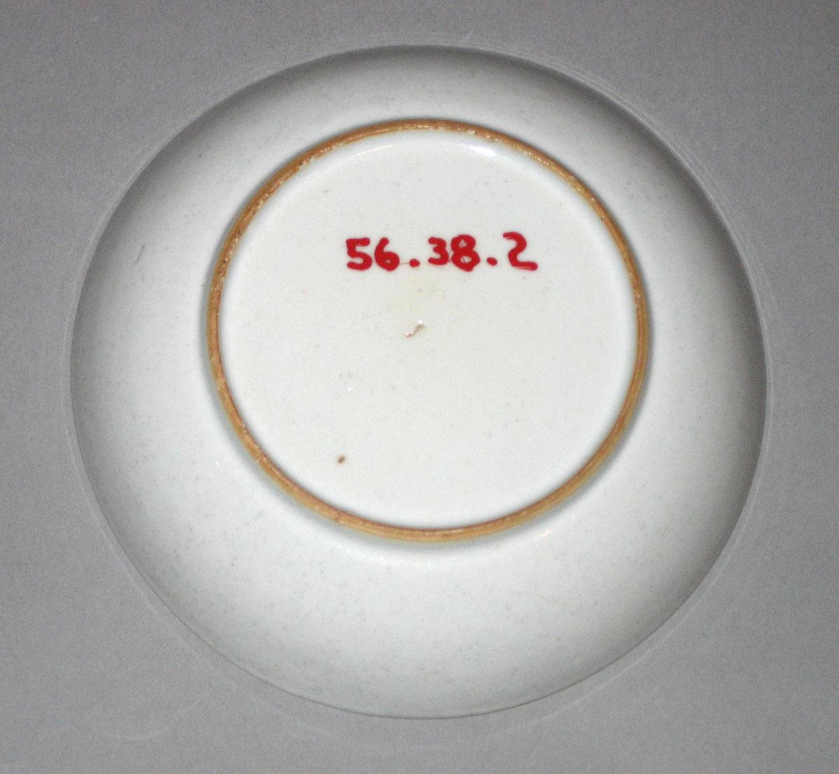1956.0038.002 Porcelain saucer back