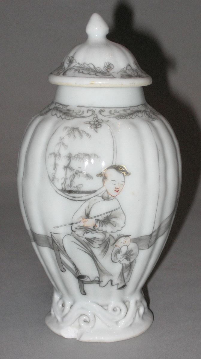 1956.0038.003 A, B Porcelain tea canister side 2