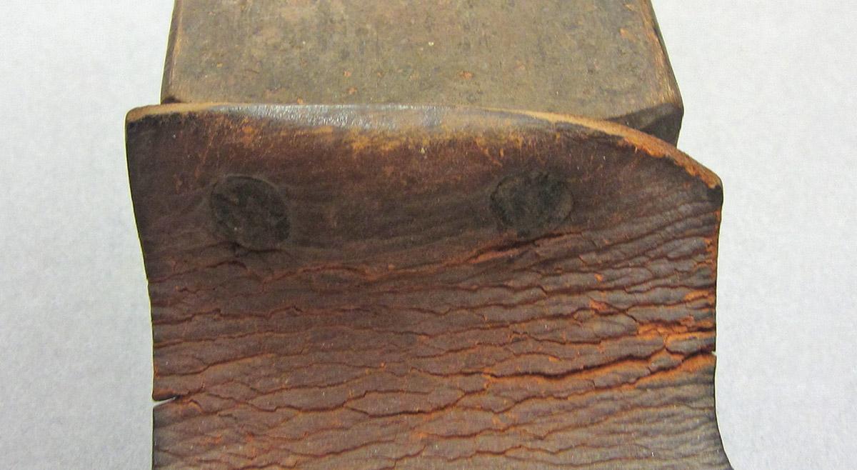 1965.2139 A,B, Razor box with strop, nails
