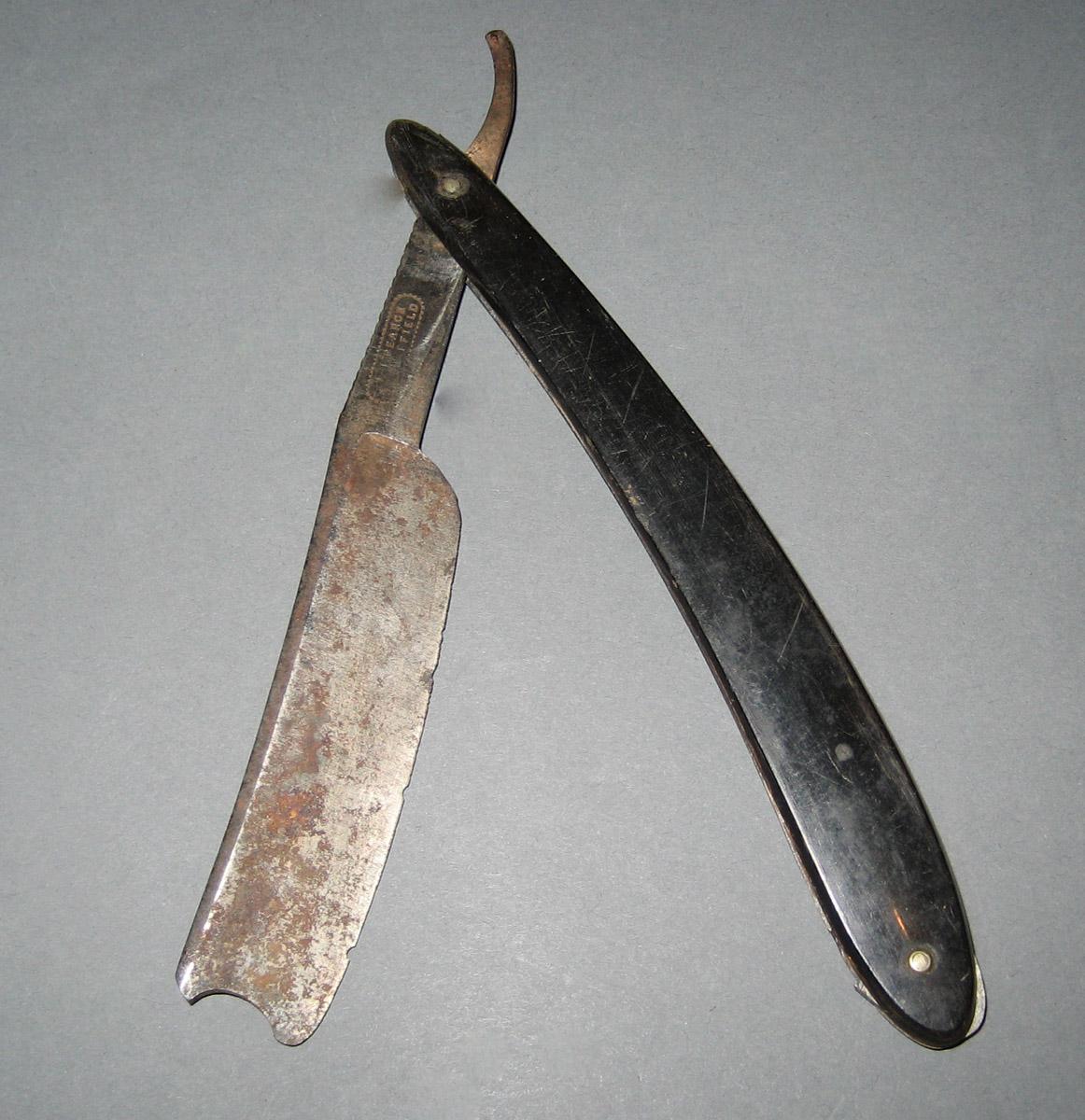 1965.2140 Razor