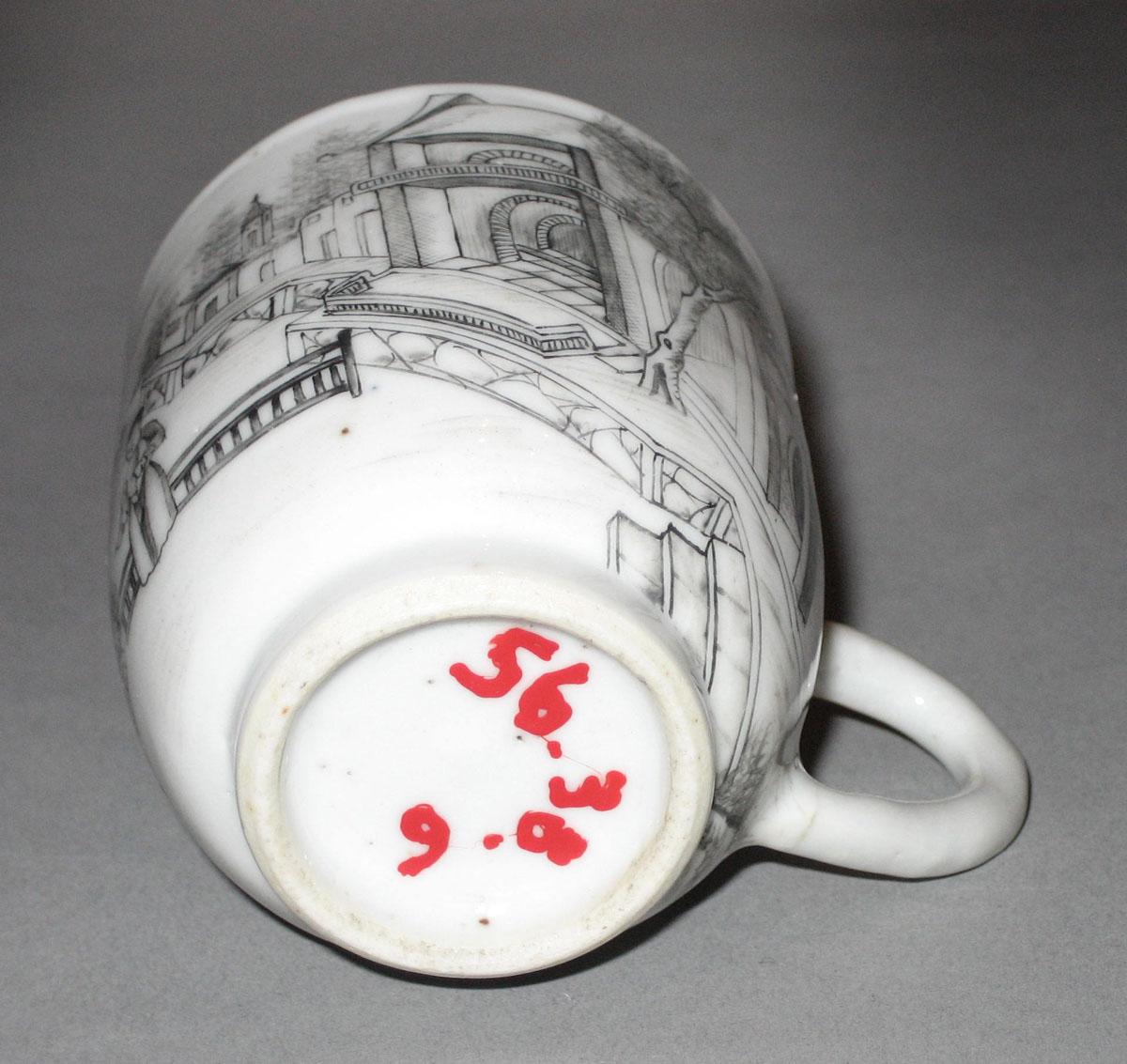 1956.0038.006 Porcelain coffee cup bottom