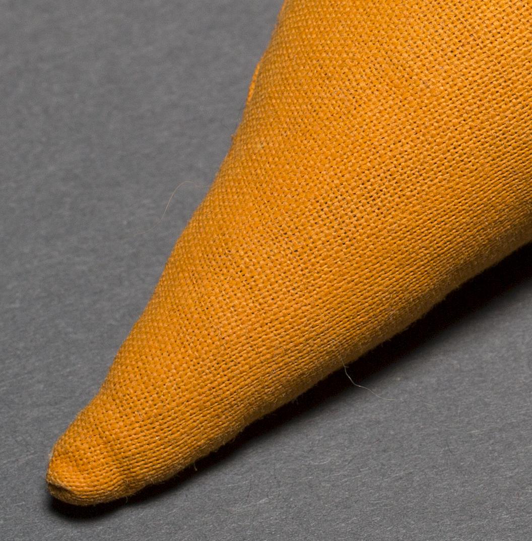 1965.2158 Pincushion, Detail 2