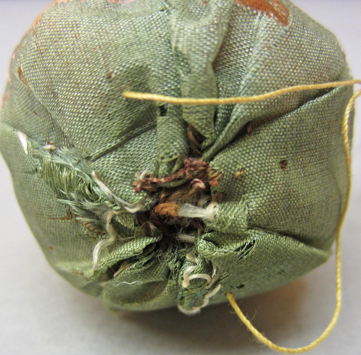 1965.2158, Pincushion, stitch detail