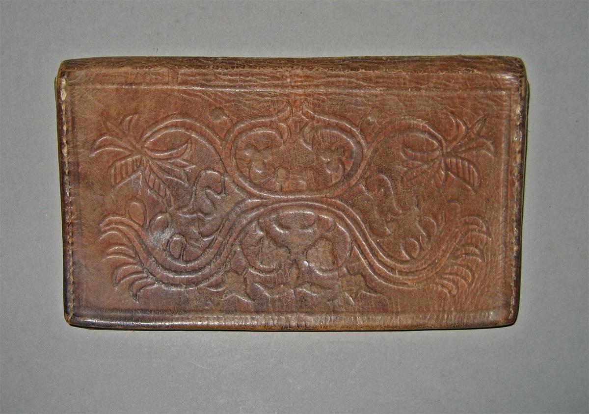 1965.2179 Pocketbook view 1